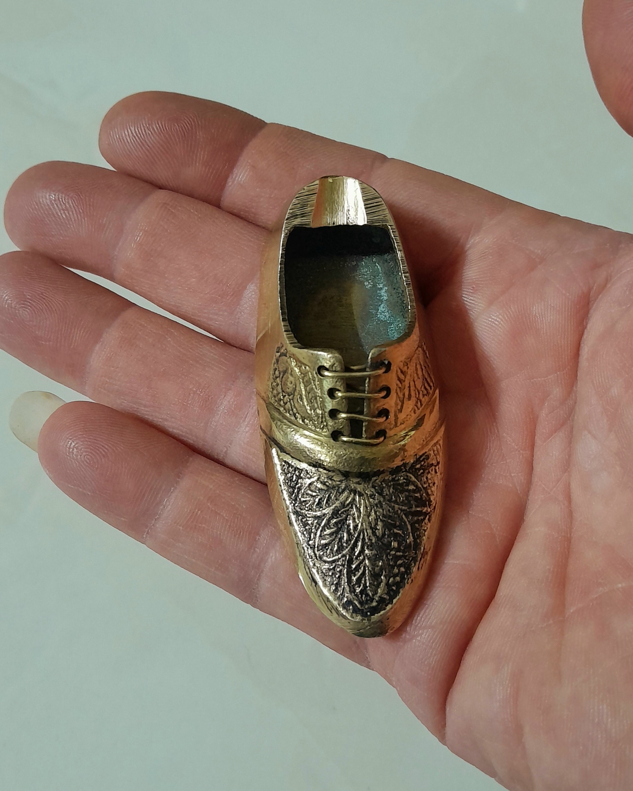 زیرسیگاری برنجی کوچک