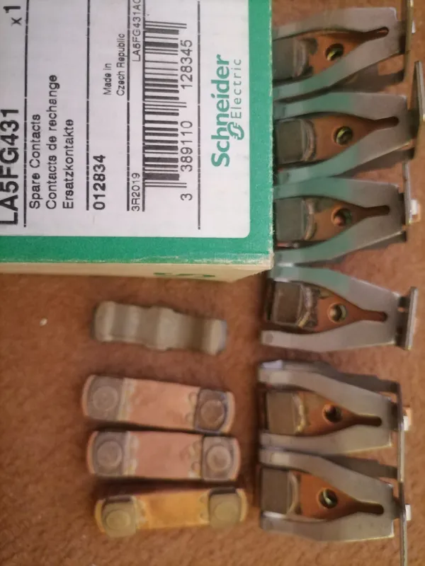تیغه کنتاکتورLA5FG431 اشنایدر 90KW