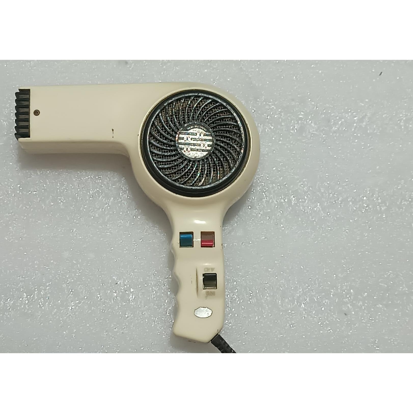 سشوار قدیمی سالم