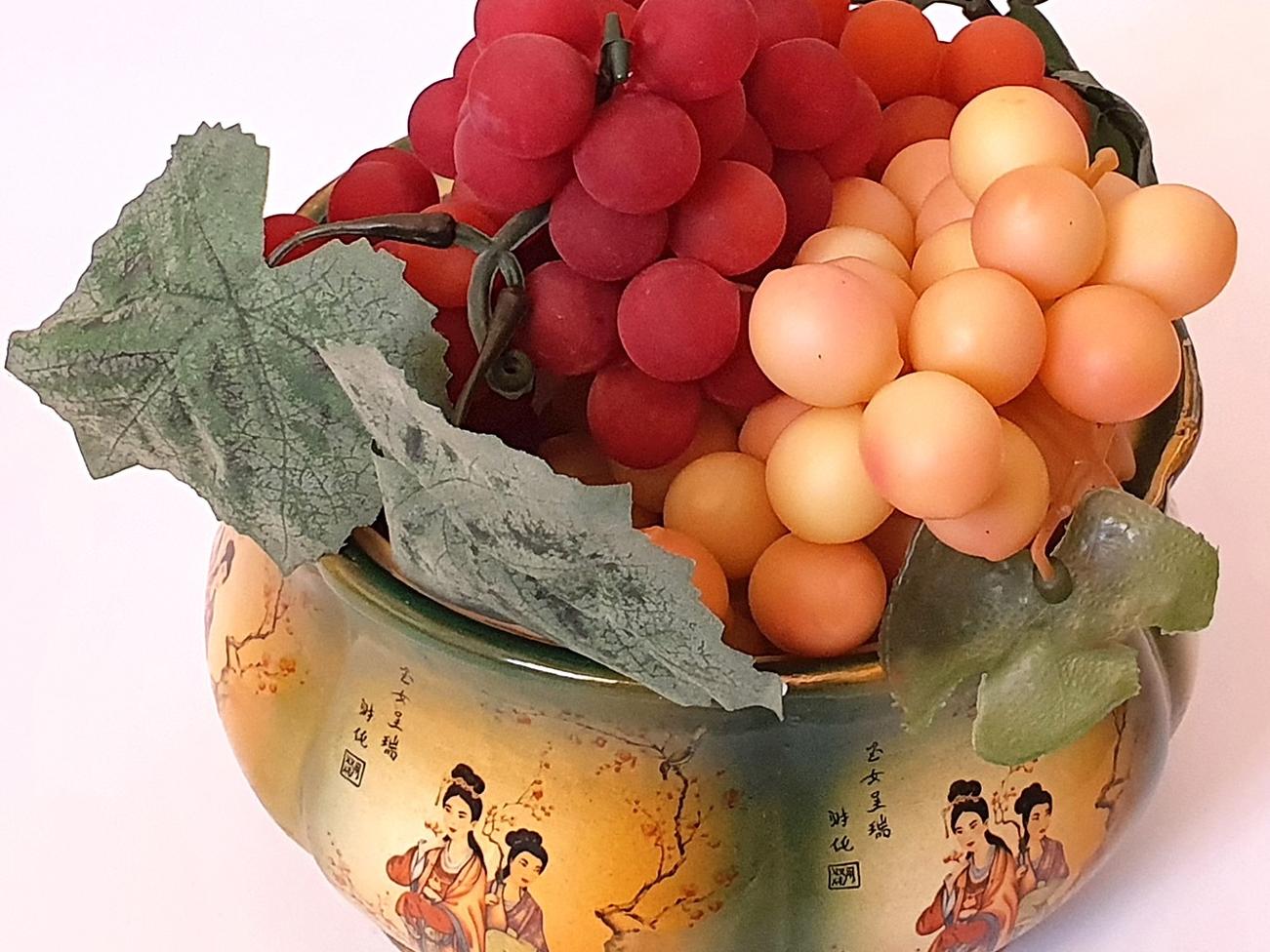 گلدان قدیمی سفالی با روکش لعاب