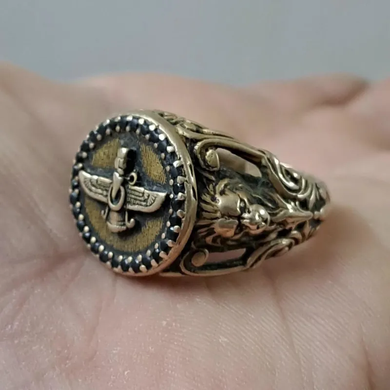 انگشتر فروهر،طلای روس،شیک،باطرحی زیبا،درجه یک