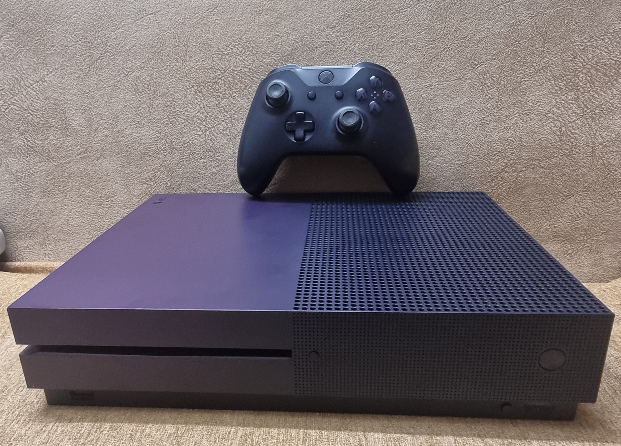 XBOX ONE S DEVIL MAY CRY 5 BUNDLE