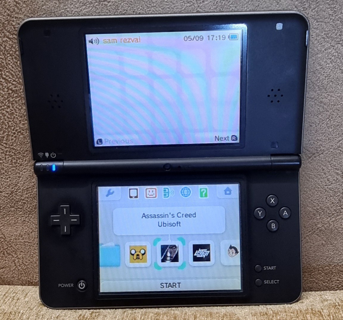 NINTENDO DSI XL