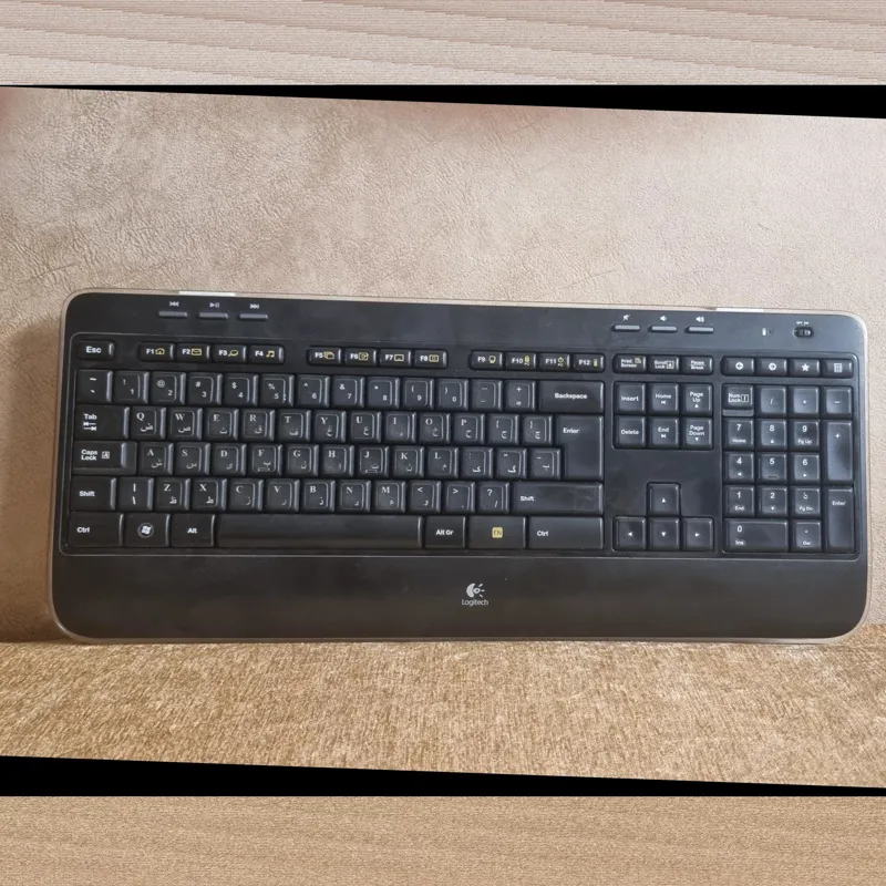 کیبرد بی سیم لاجیتک k520 با دانگل یونیفای