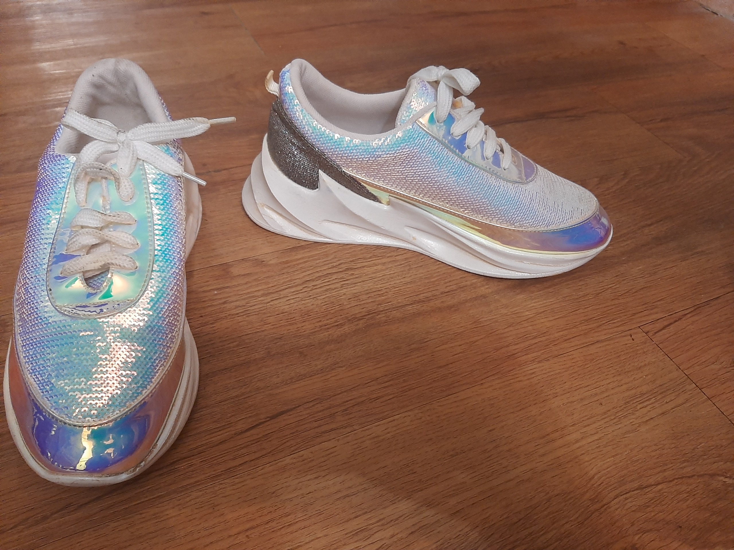 کتونی زنانه Adidas boost