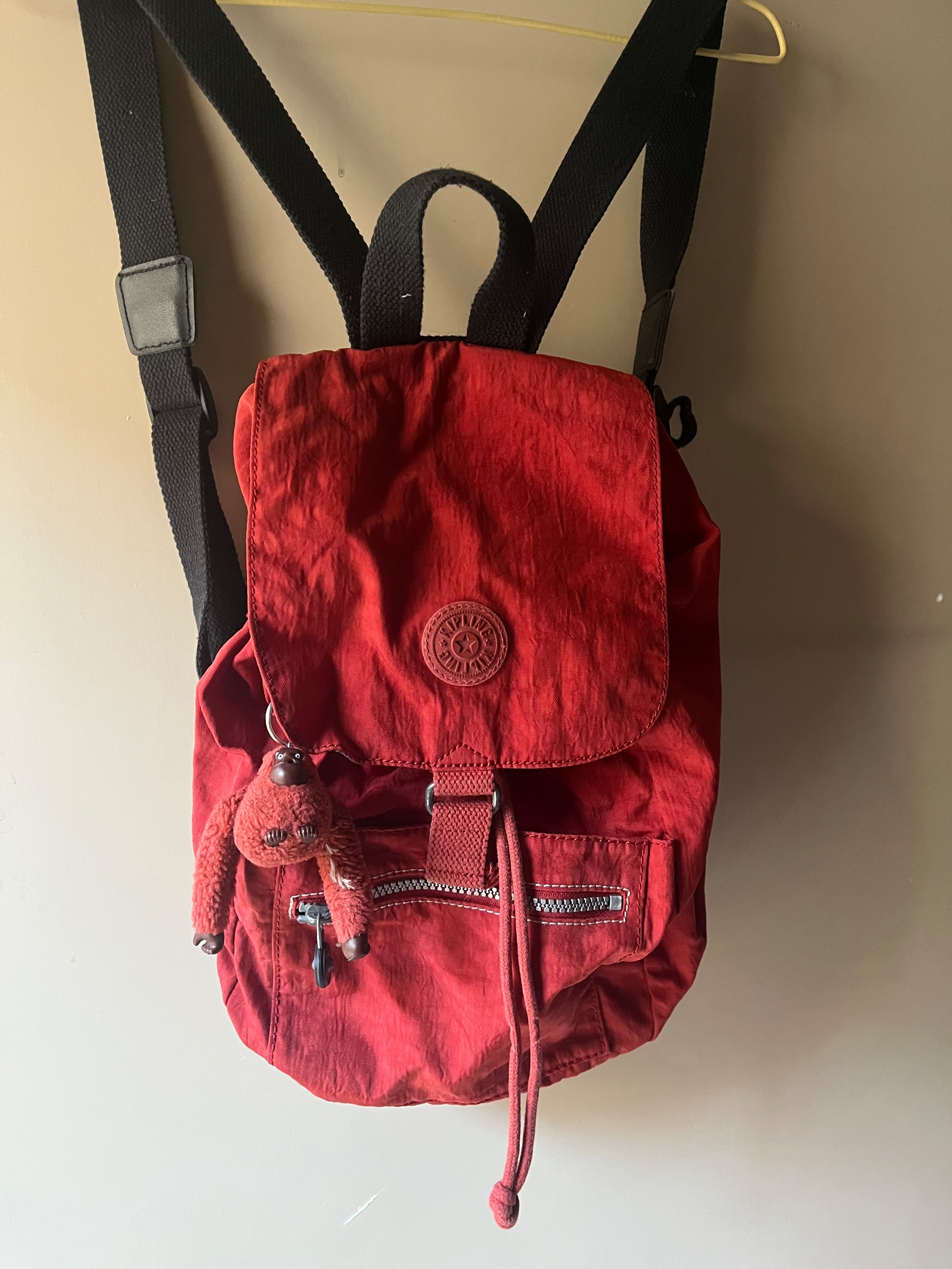 کوله پشتی سبک و شیک قرمز مدل Kipling اورجینال