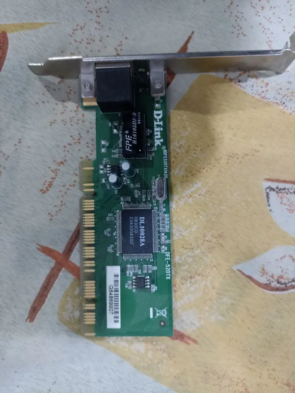 کارت شبکه دی لینک مدل DFE-520TX