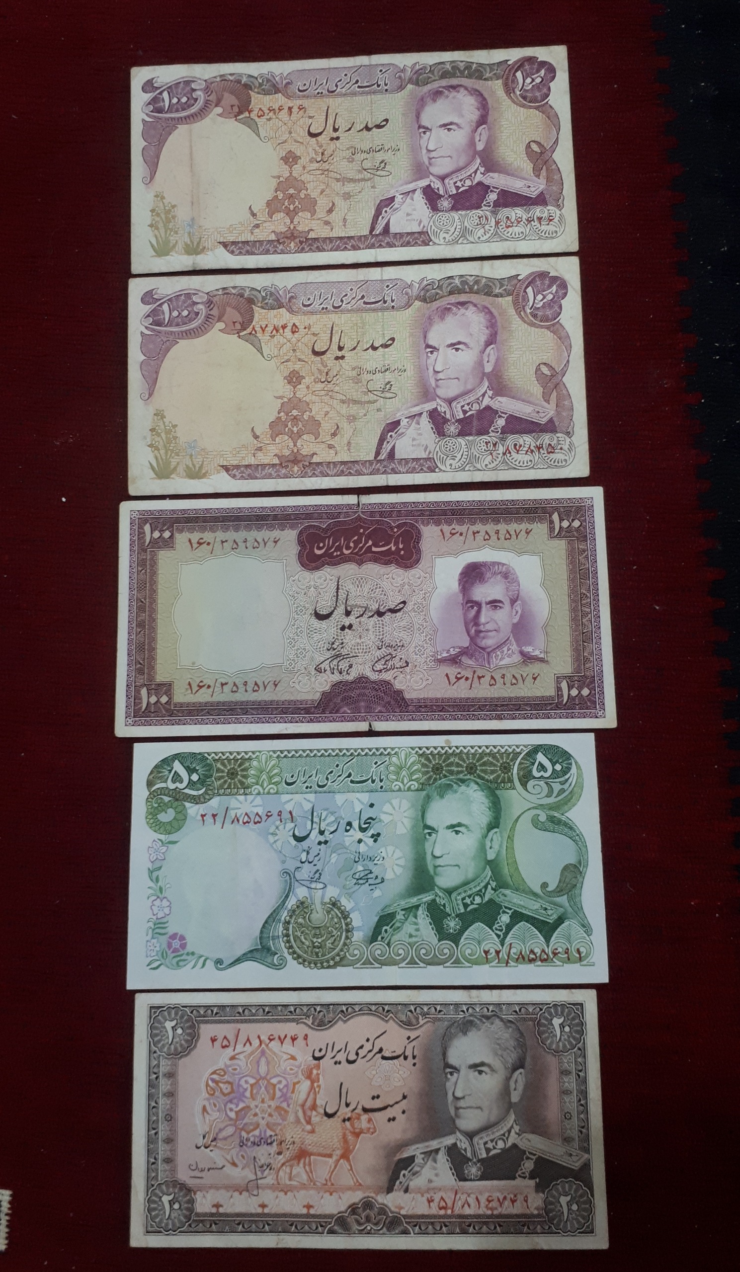 5عدد اسکناس، بدون کنسلی