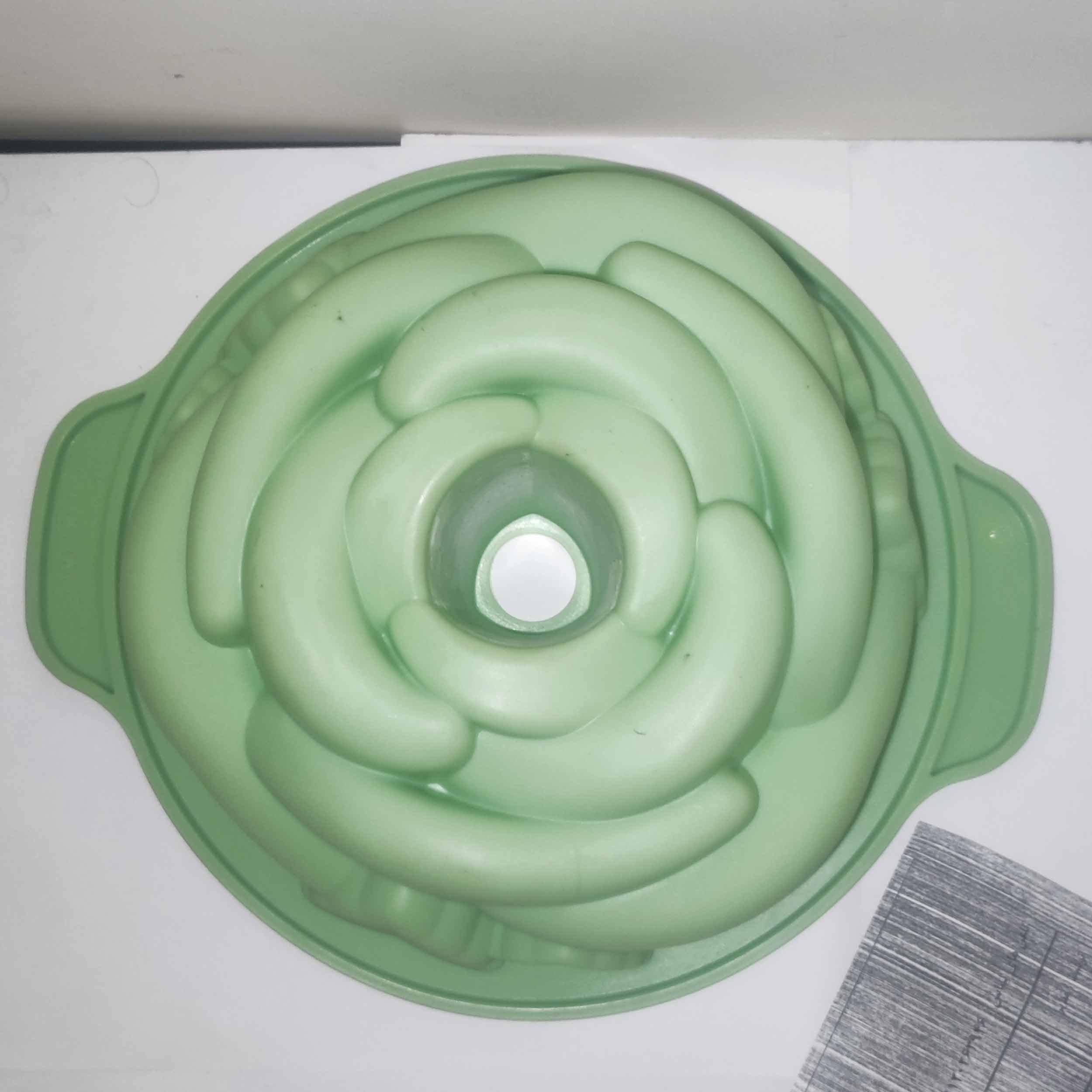 قالب دسر مدل SGQQW20 طرح گل رز سبز