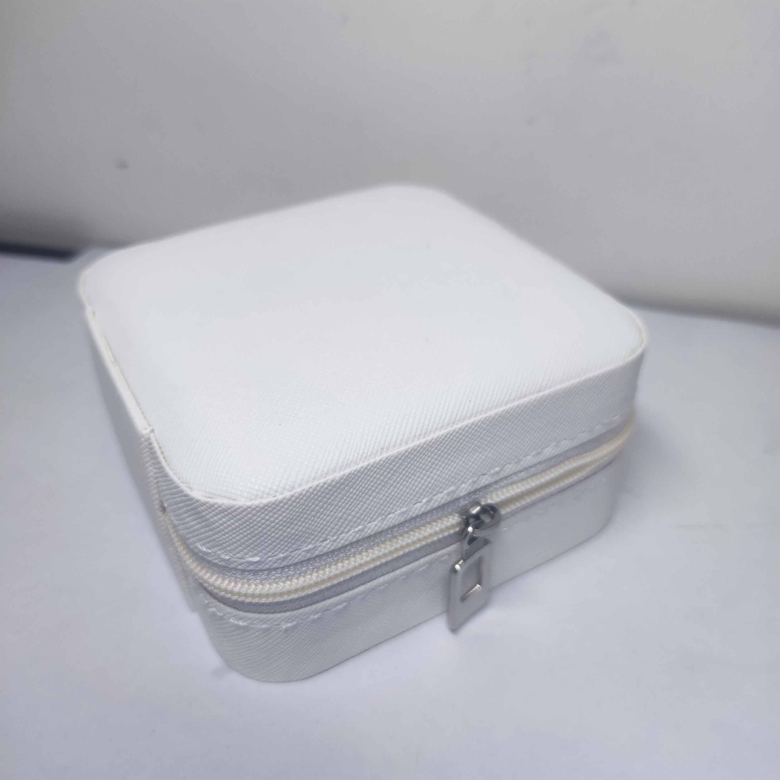 جعبه جواهرات مدل LD-1006 سفید