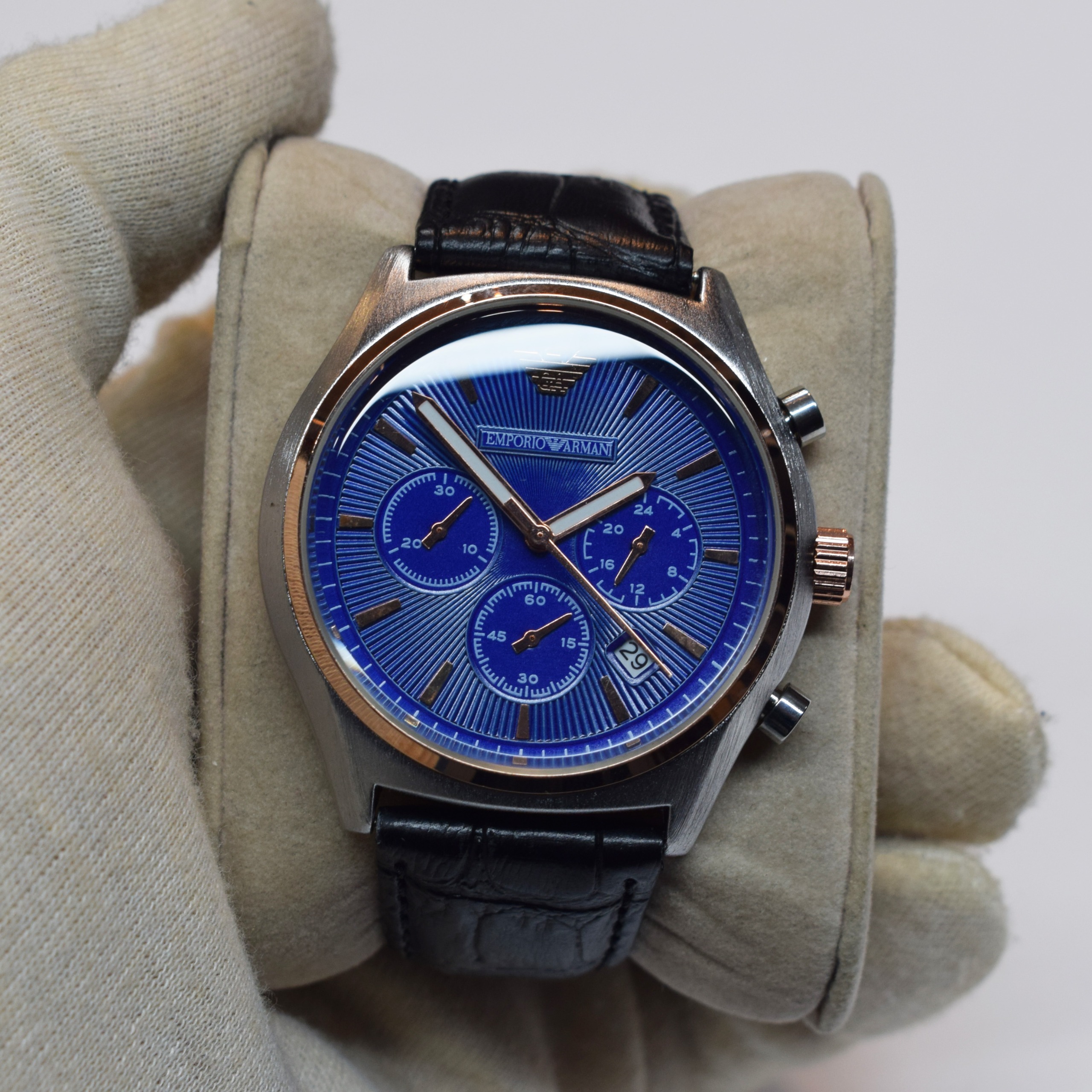 حراج شب یلدا ساعت Emprio Armani سه موتوره فعال