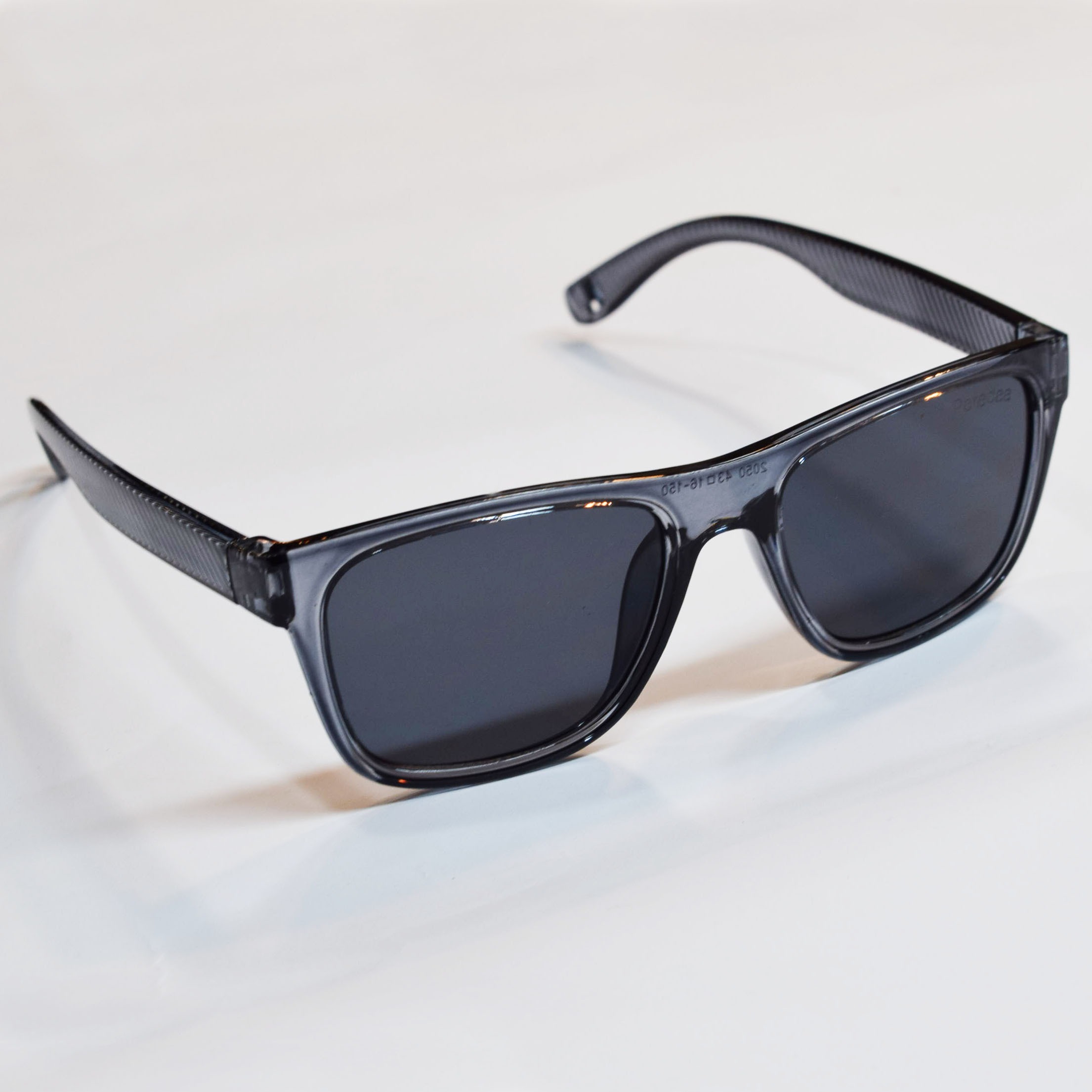 حراج شب یلدا عینک آفتابی Peredaa 2025