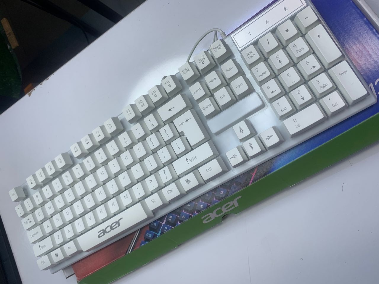 کیبورد Y913 چراغ دار RGB طرح مکانیکال