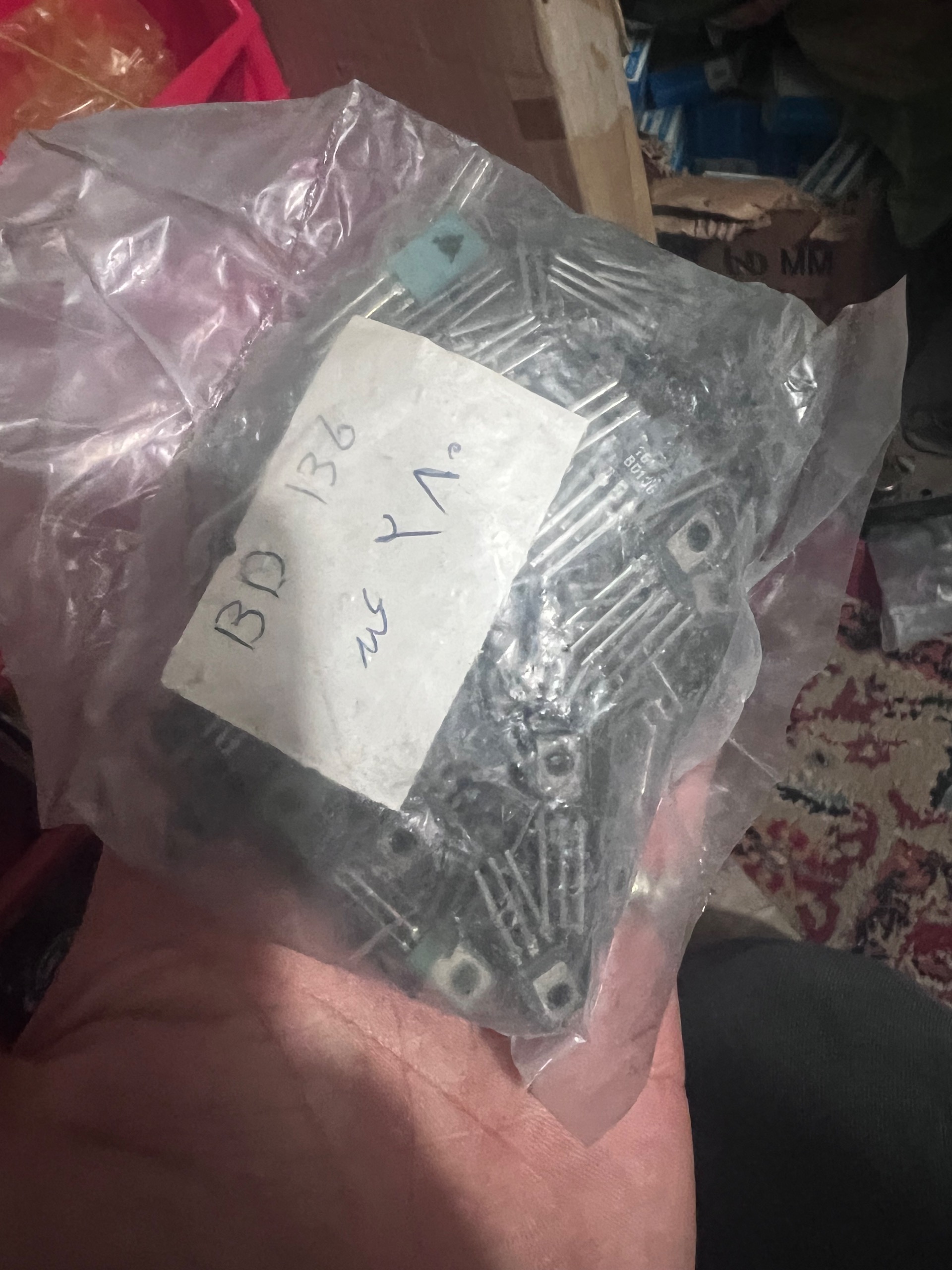 ترانزیستور ژاپنی BD136