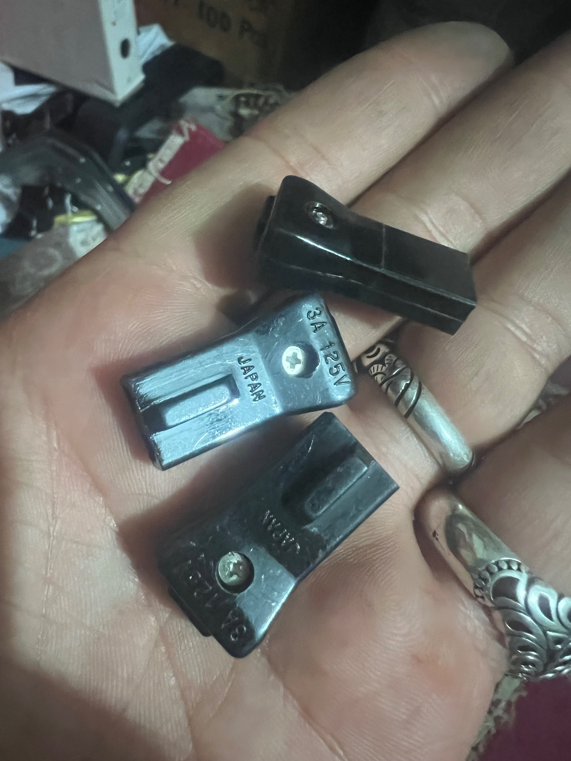5 عدد سوکت برق تک چاک ژاپنی نایاب