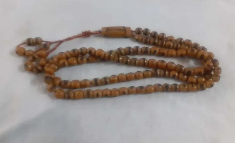 تسبیح هسته خرما(101 دانه) قدیمی
