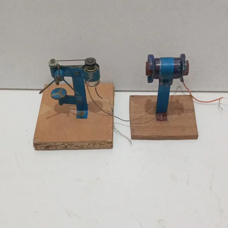 دو عدد دکوری دست سازقدیمی