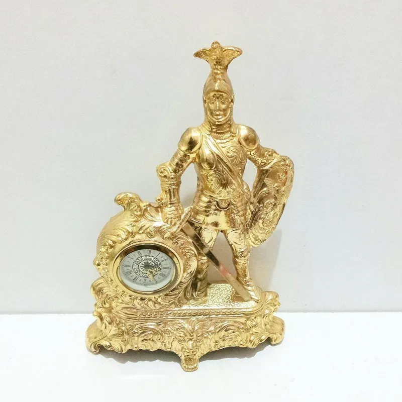 ساعت رومیزی قدیمی