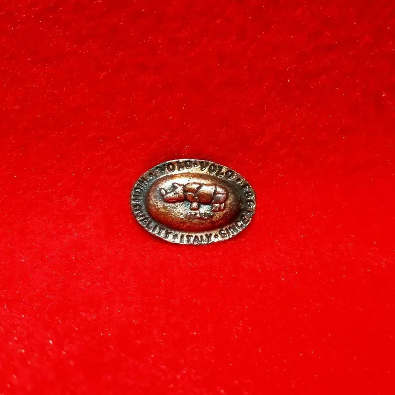 سنجاق سینه قدیمی