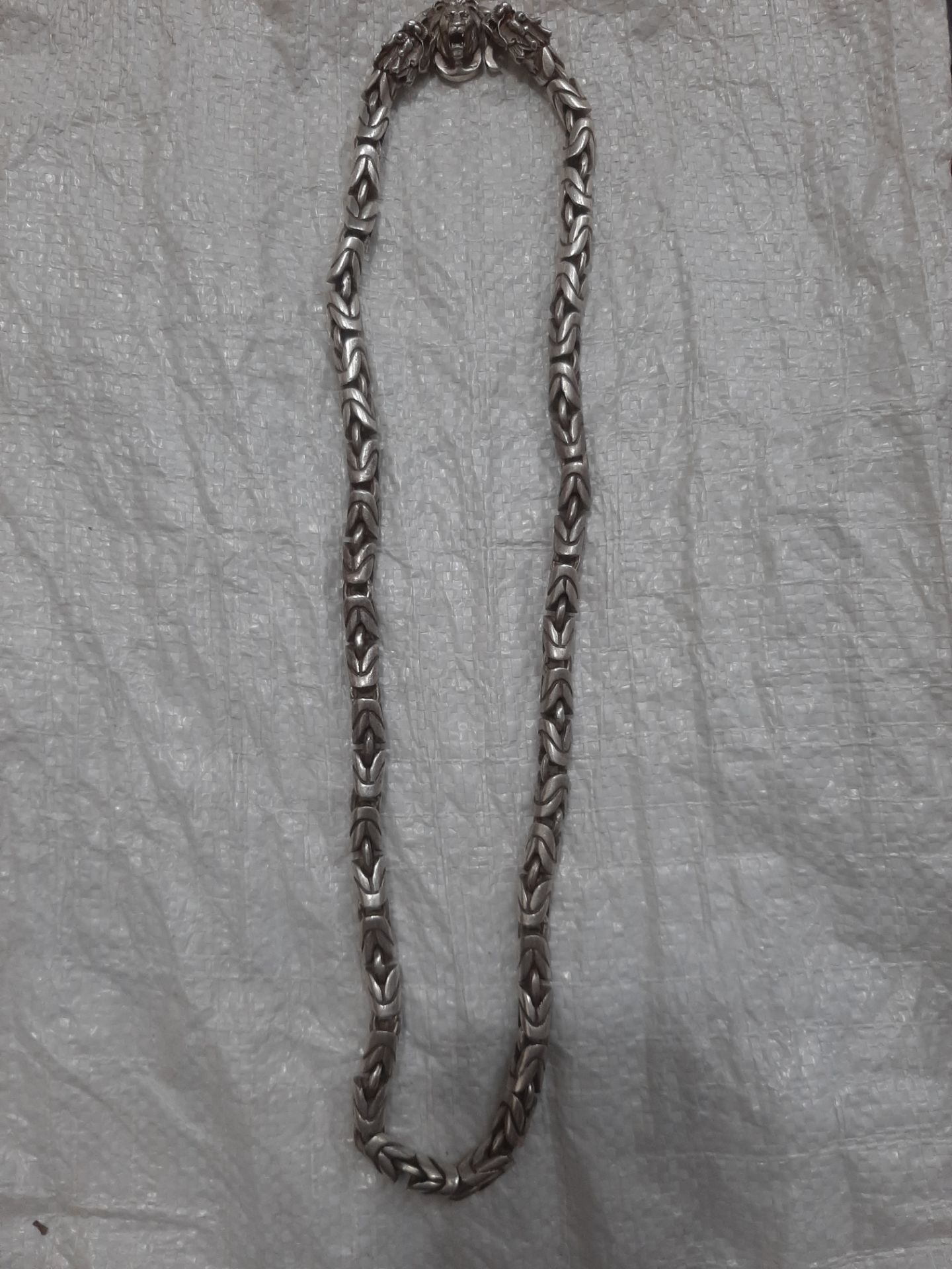 گردنبند نقره به وزن305 گرم عیاربالا