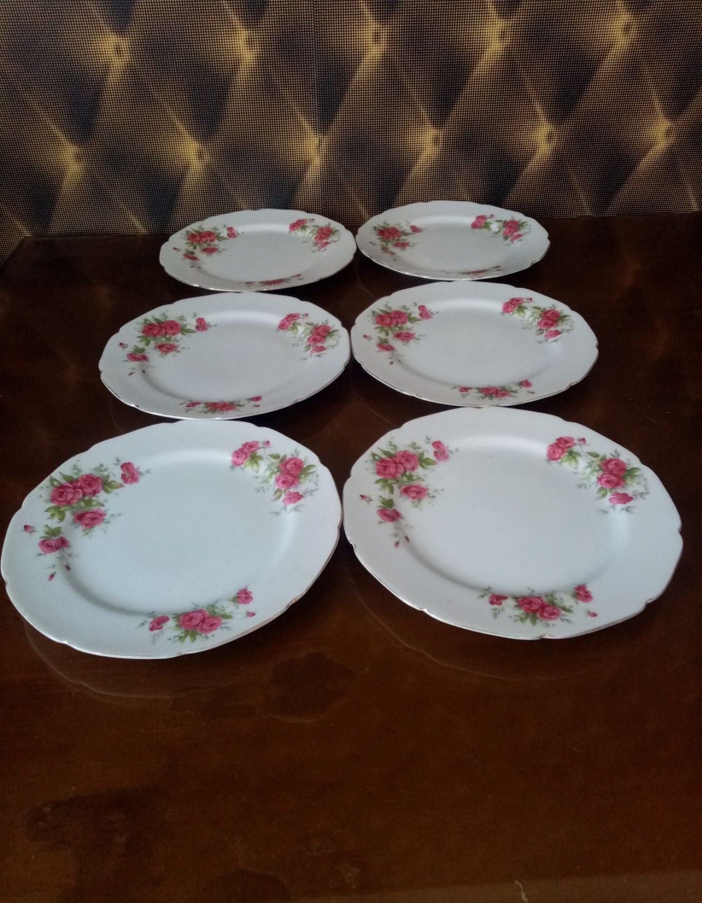 بشقاب گلسرخی مسعود 1دست پیش دستی