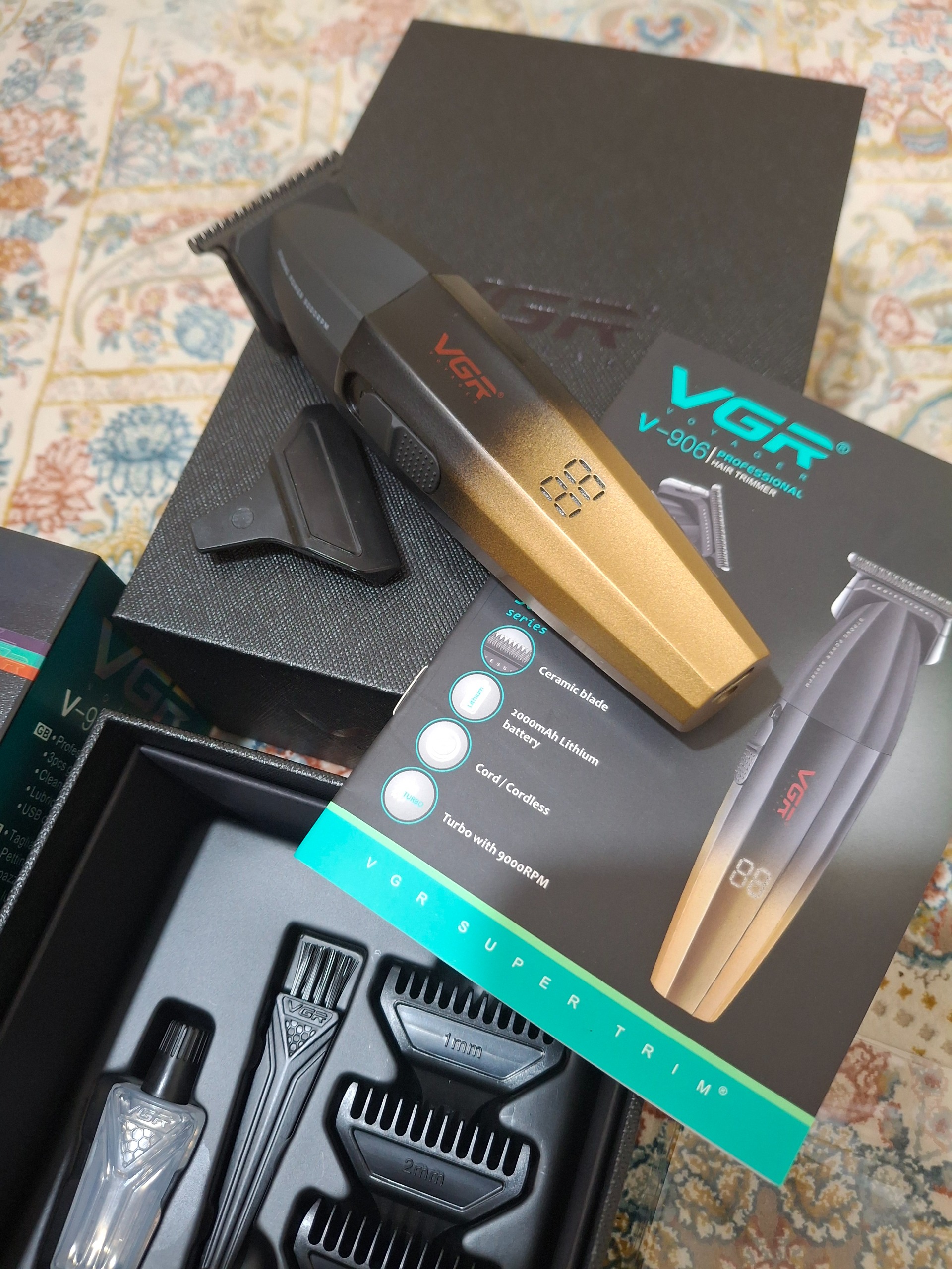 ریش تراش وی جی ار