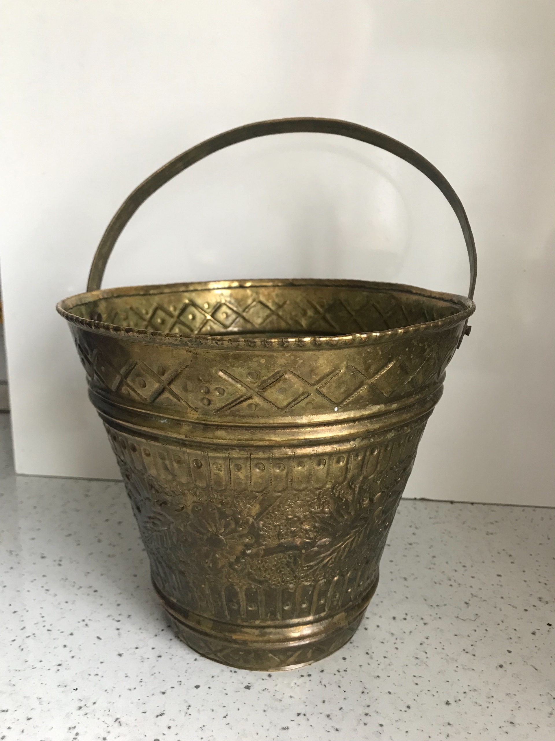 سطل قدیمی برنجی