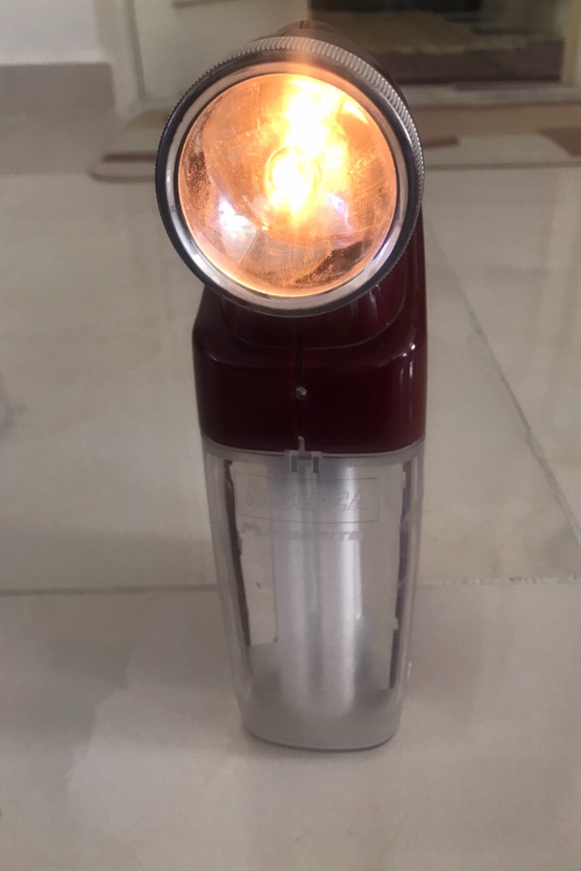 چراغ قوه شارژی همراه با فلورسنت ساخت ژاپن