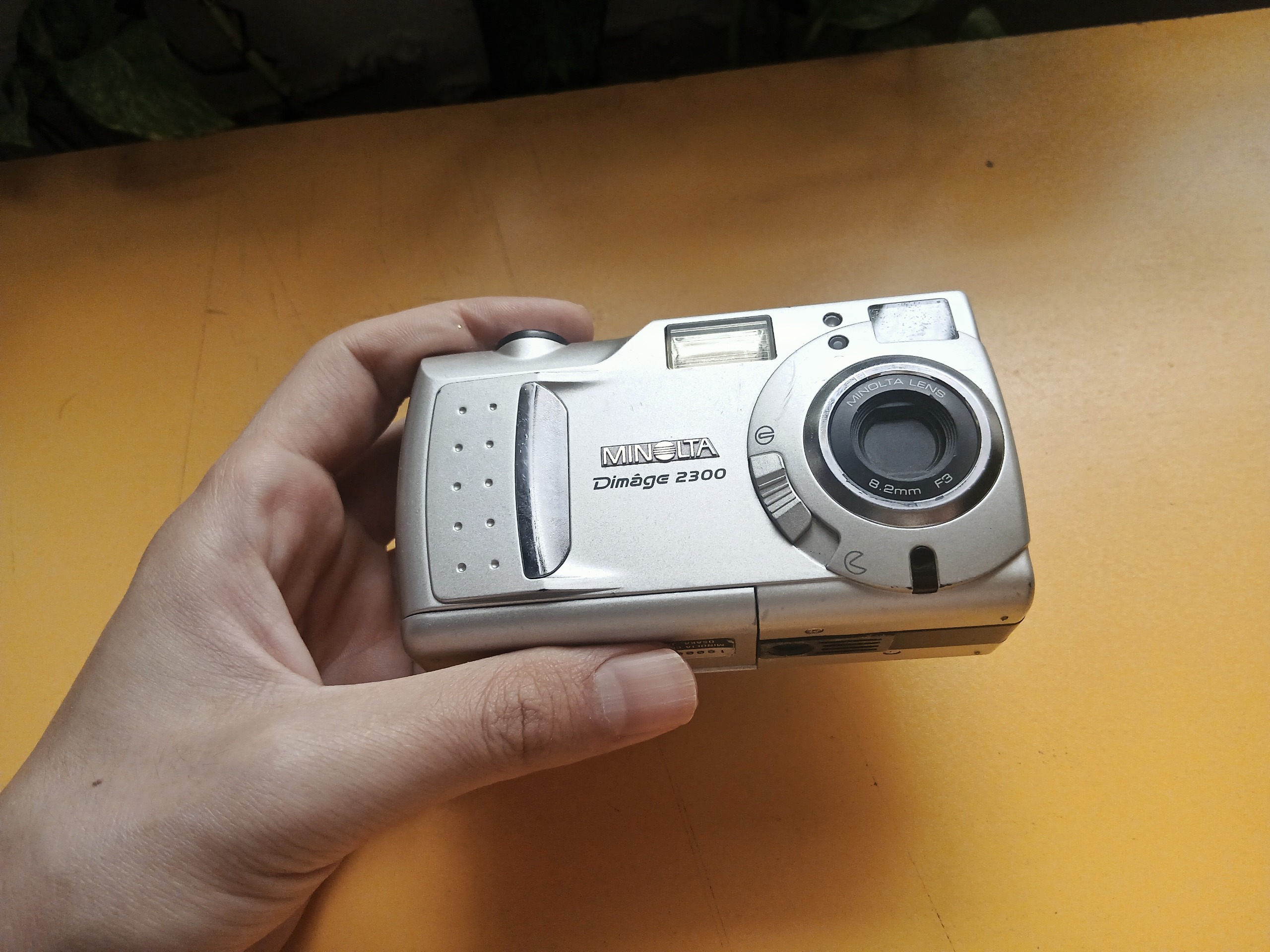 دوربین دیجیتال Minolta