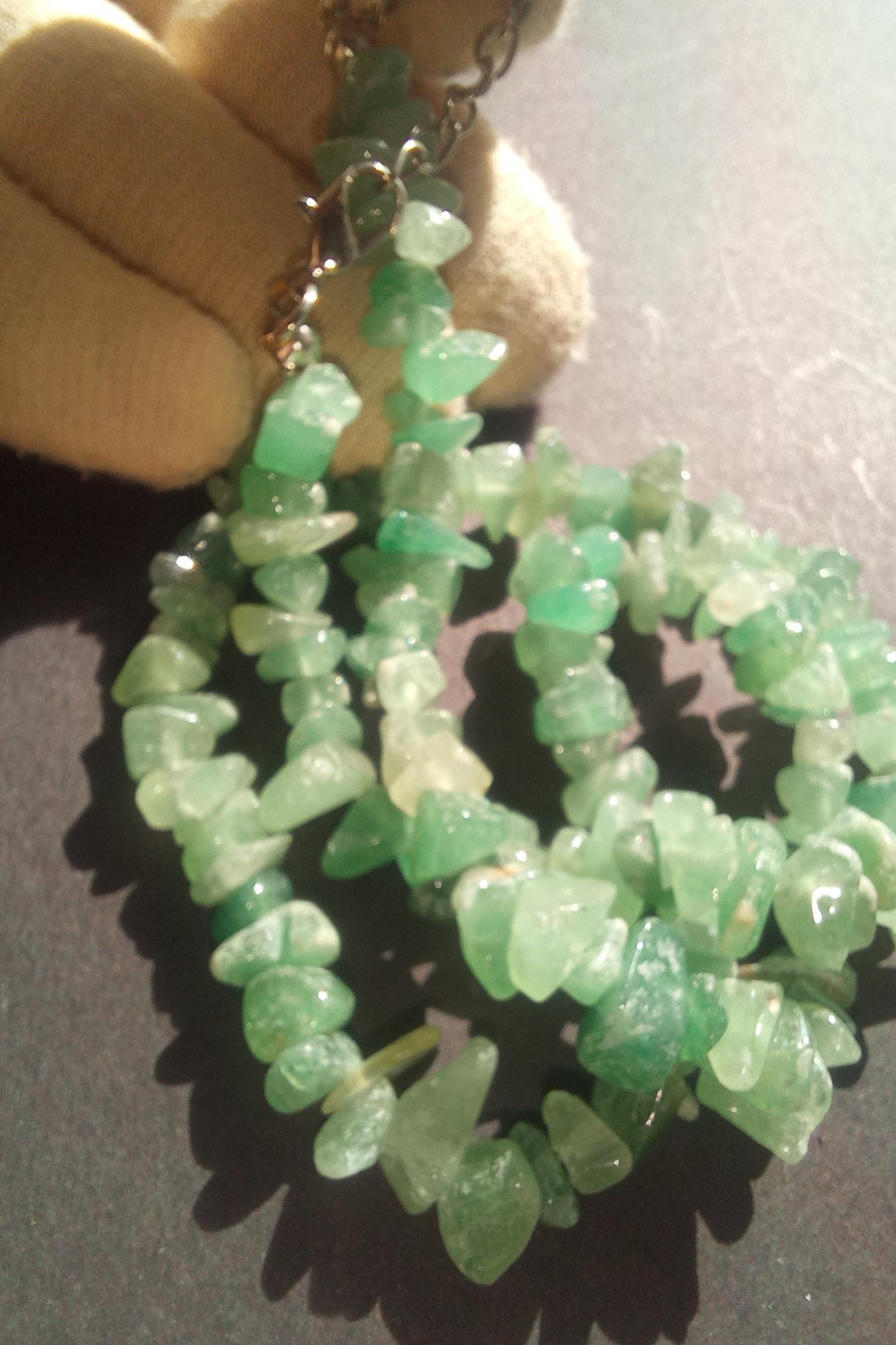 ریسه سنگ سبز زیبا