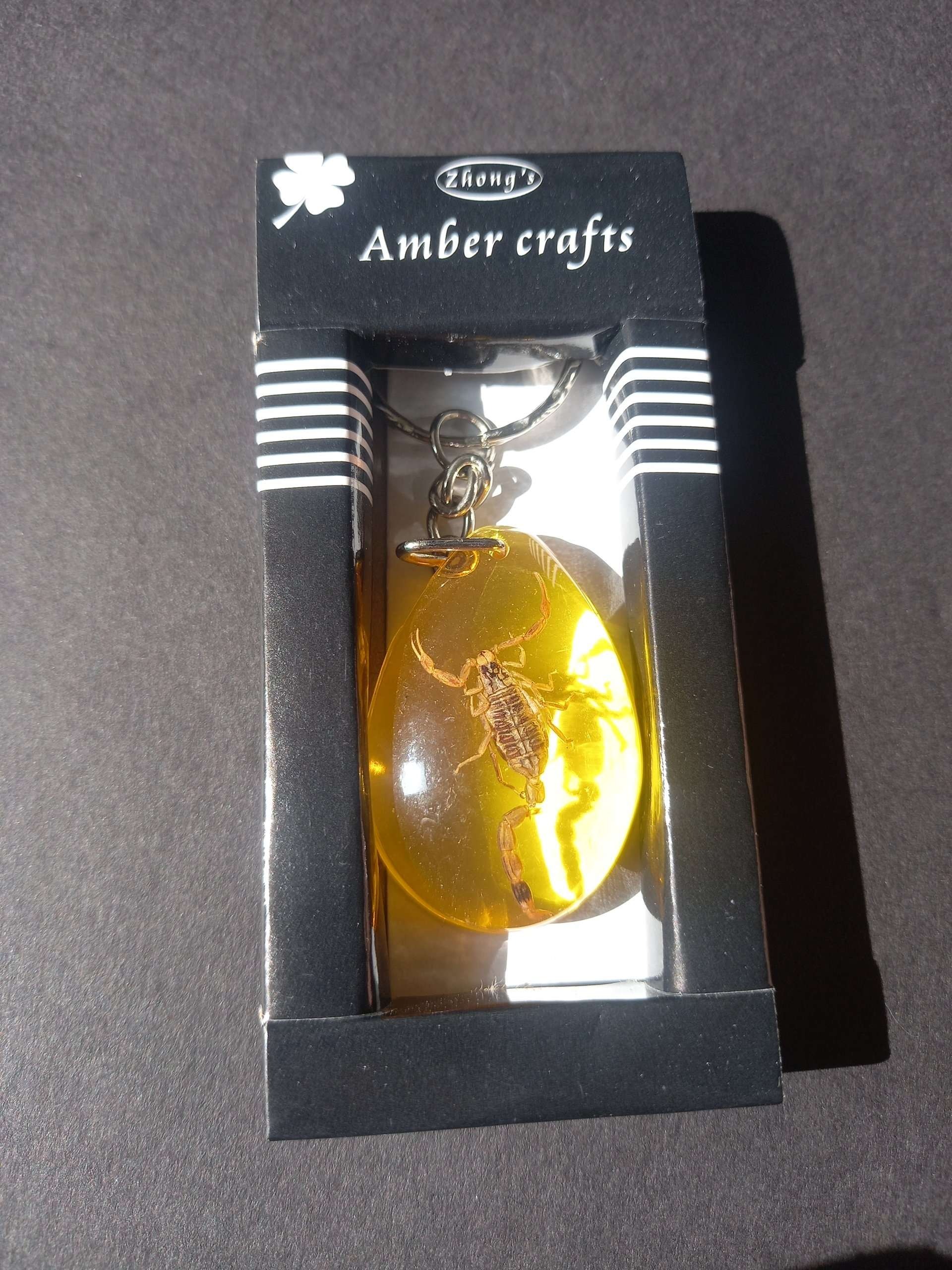 جاکلیدی عقرب با جعبه