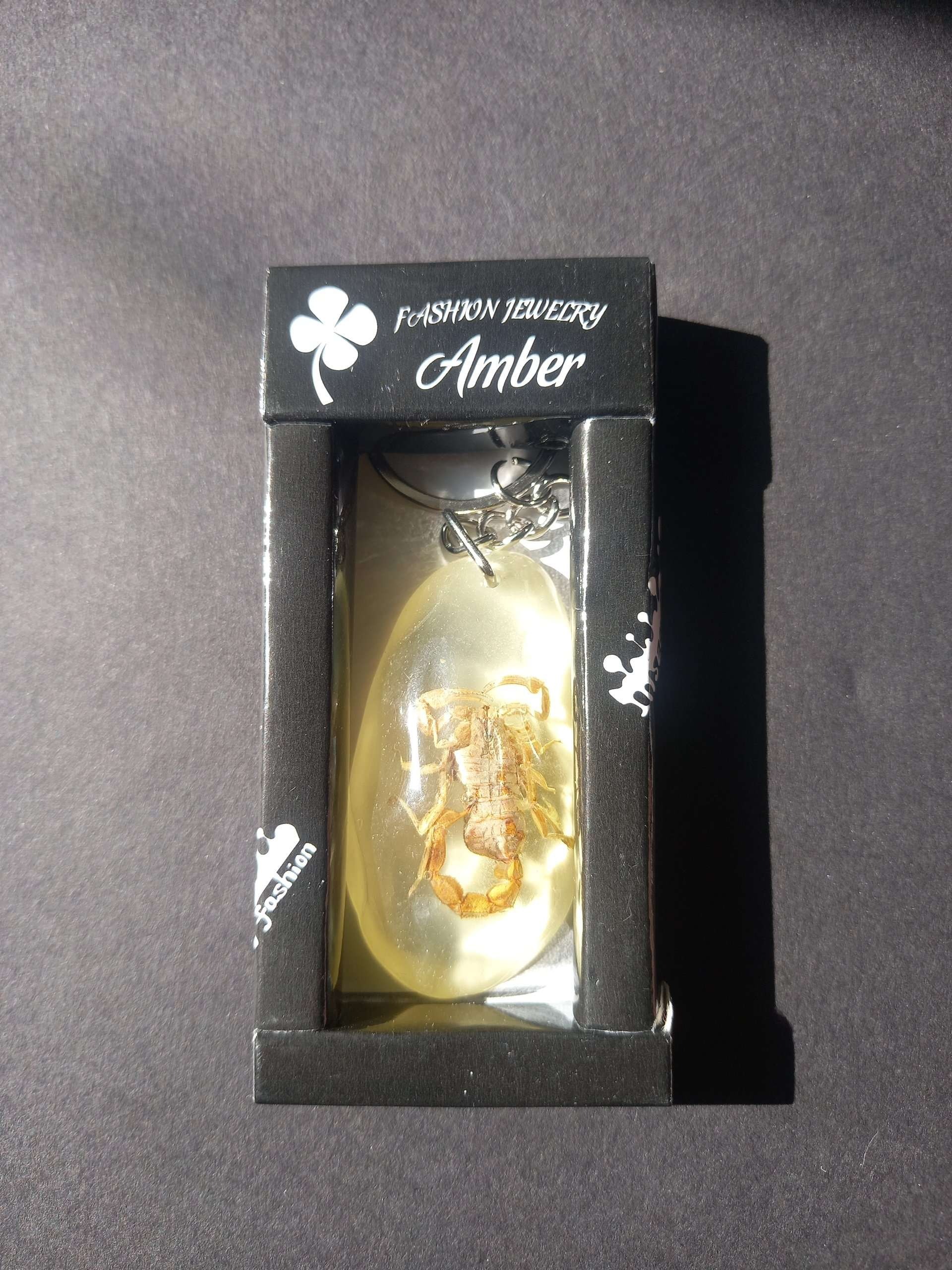 جاکلیدی عقرب با جعبه