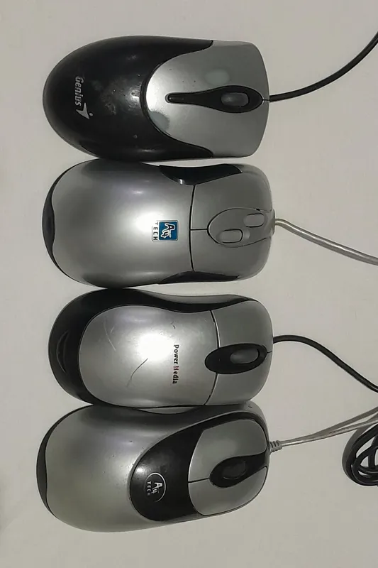موس لیزری ps2 سالم توضیحات