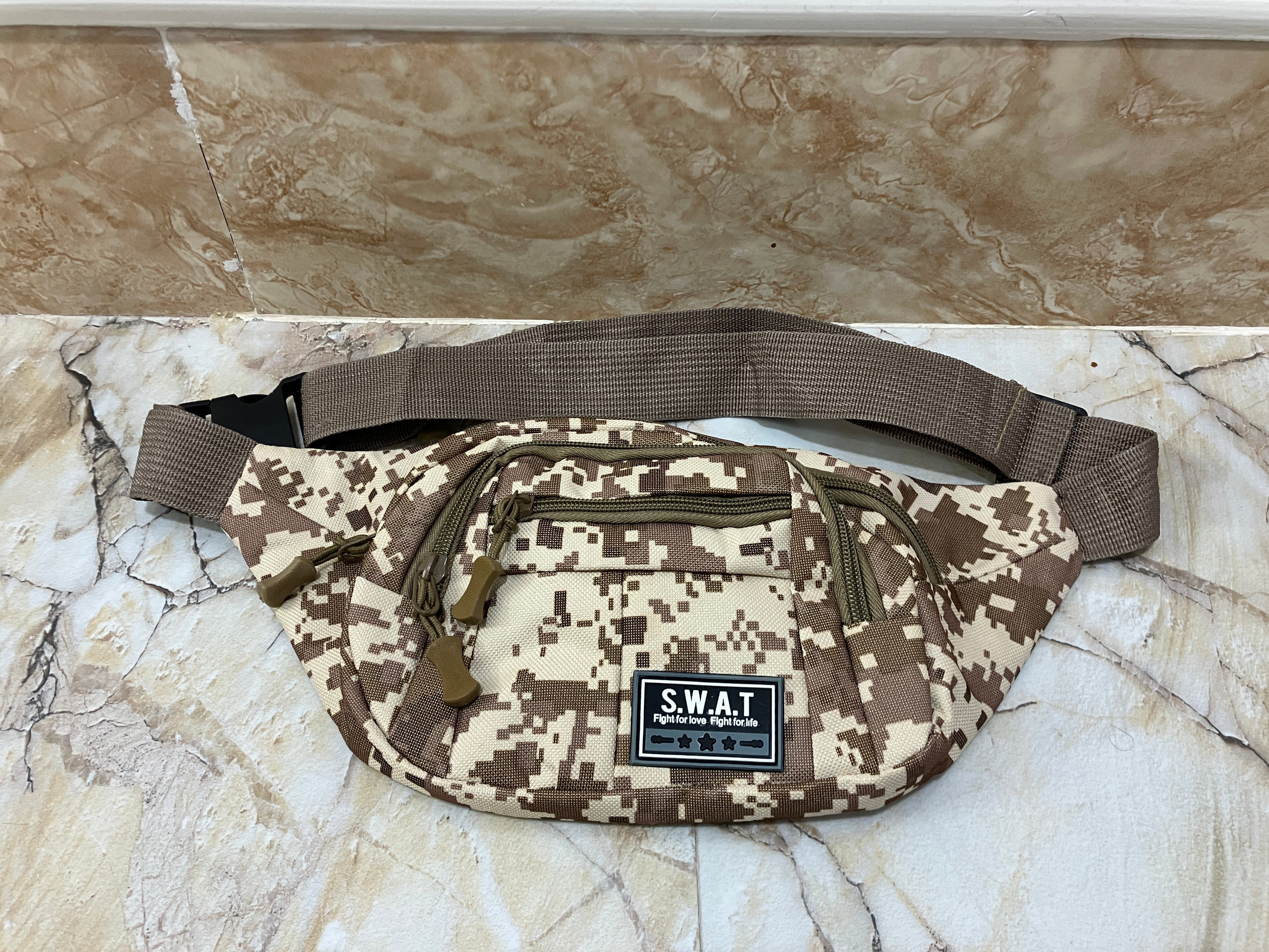 کیف کمری طبیعت گردی