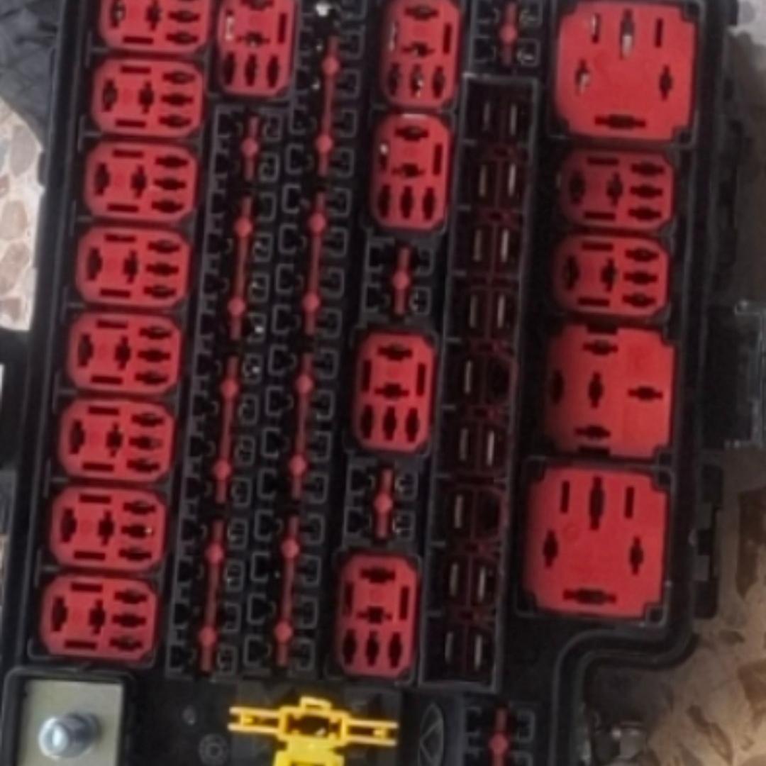 جعبه فیوز ایکس22