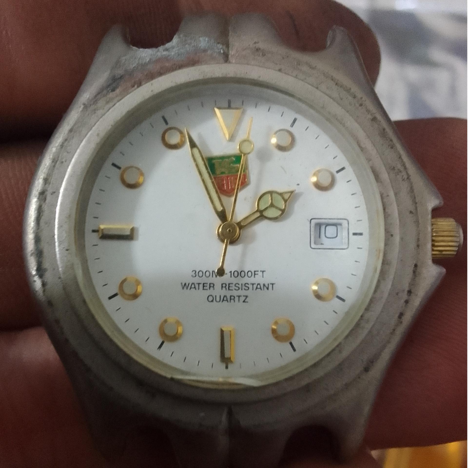 ساعت TAG heuer مدل 300m-1000FT