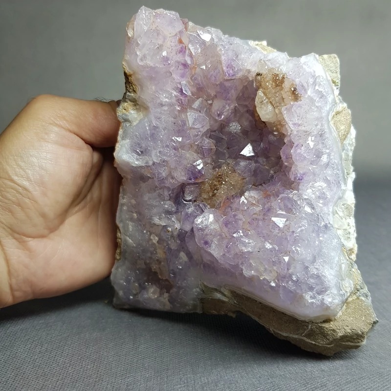 گوهر سنگ کلکسیونی و دکوری آمیتسیت درشت بلور