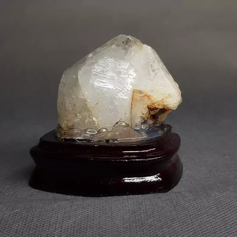 بلور سنگ کوارتز دو سر با شکل طبیعی هندسی