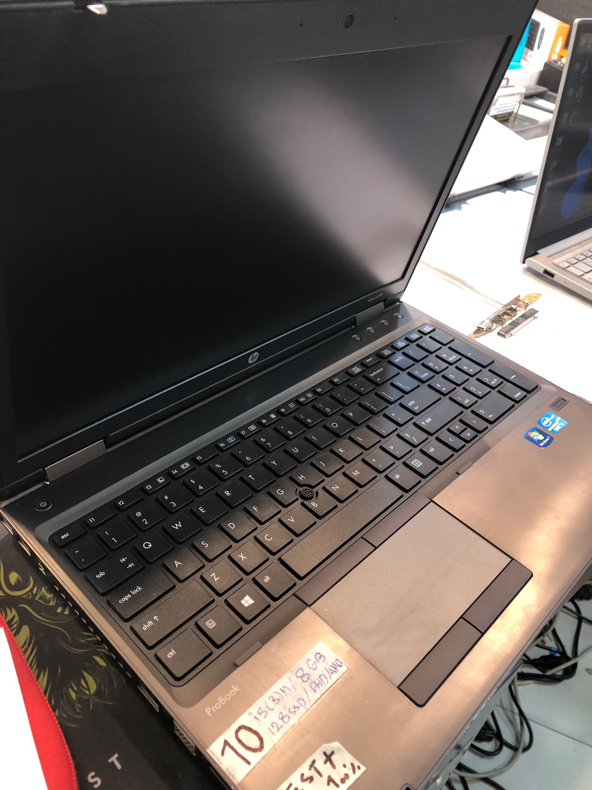 لپ تاپ dell در حد نو