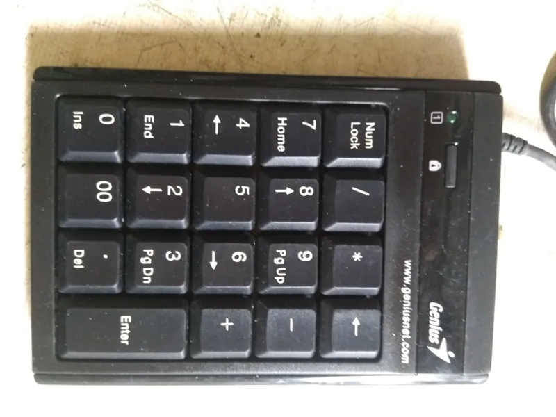 کی بورد ماشین حسابی