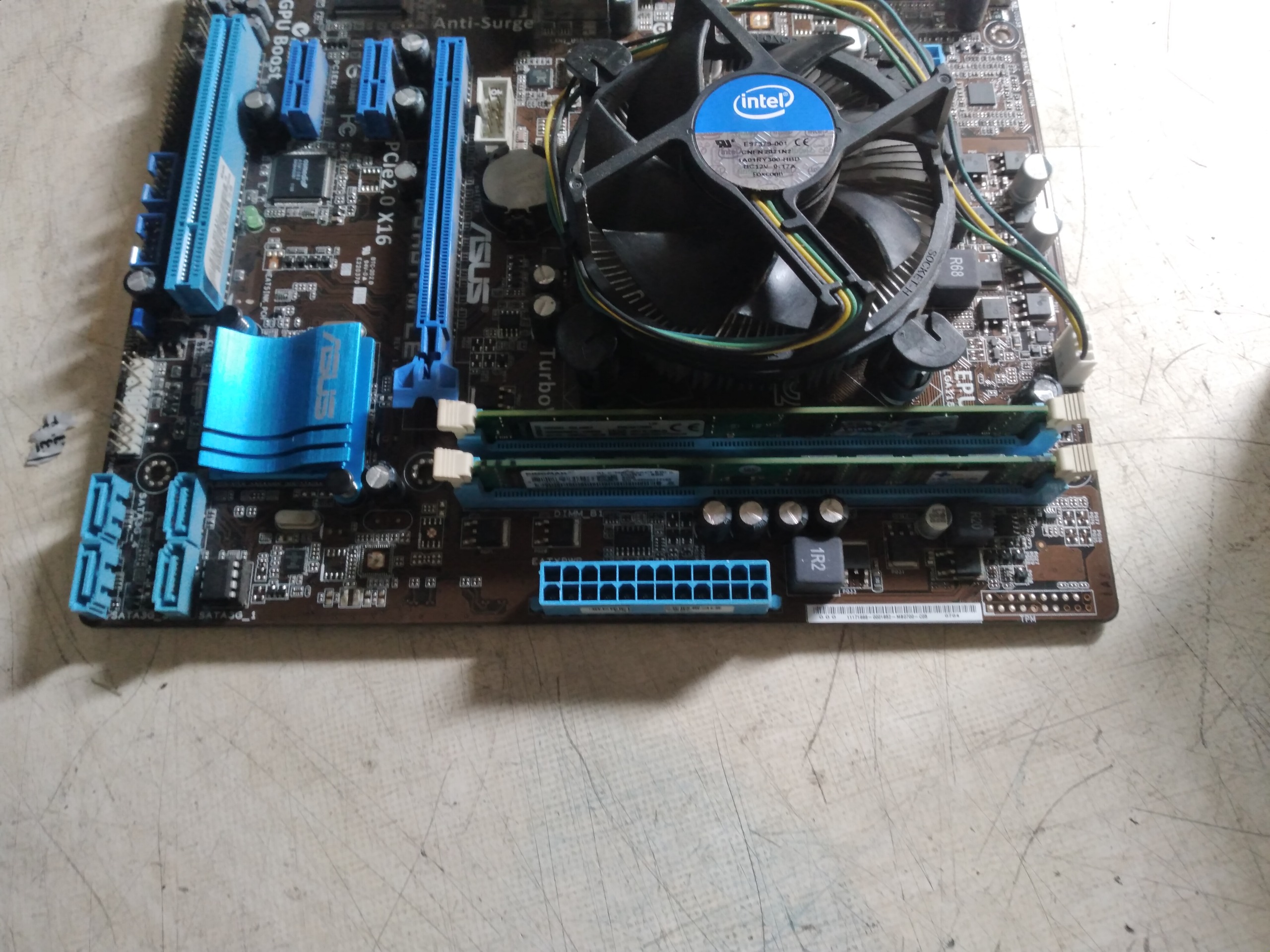 باندل مادربورد ایسوز h61با رم 4 و cpu i3 با فن