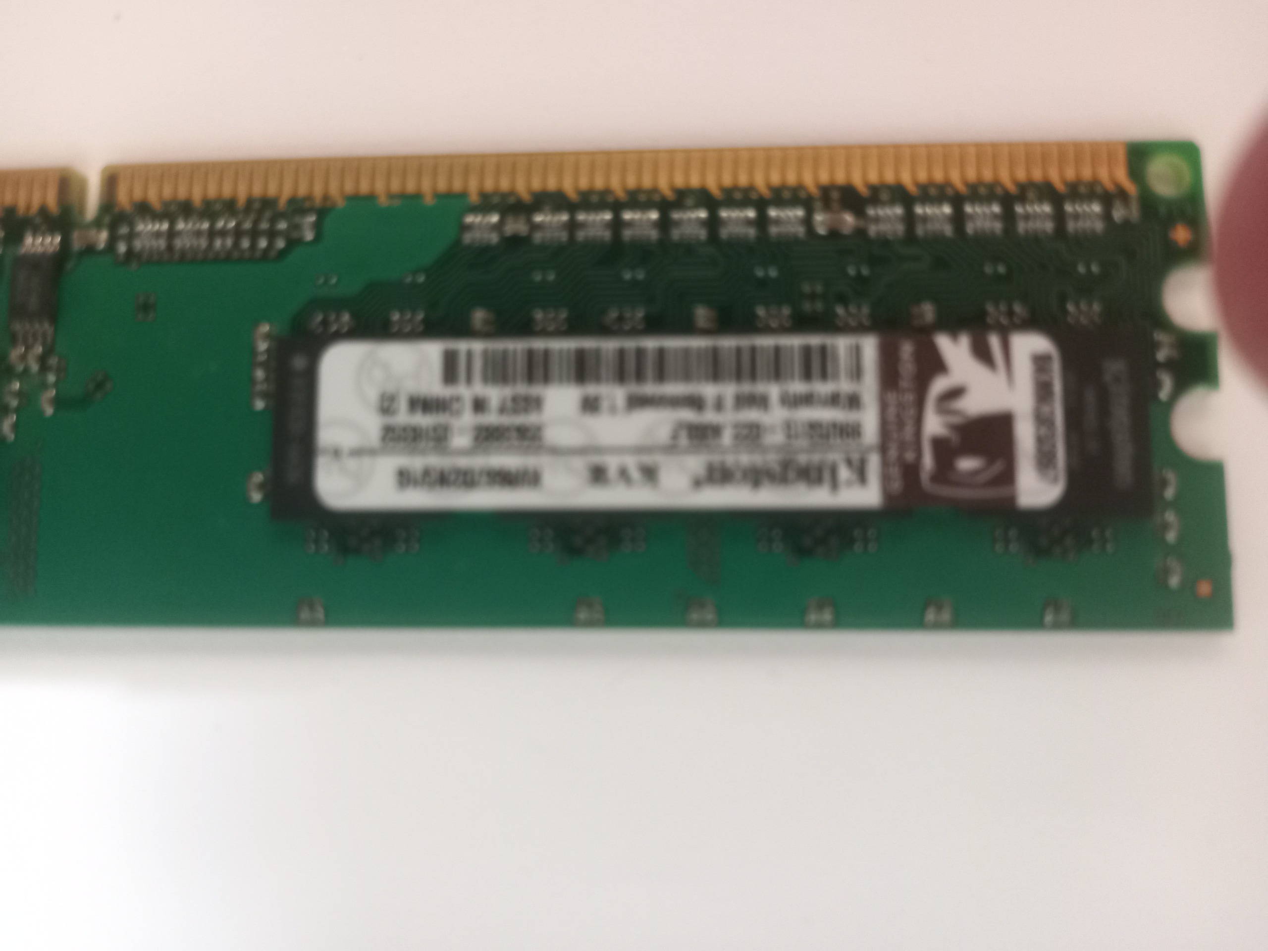 2عدد کارت گرافیک یک گیگ DDR2