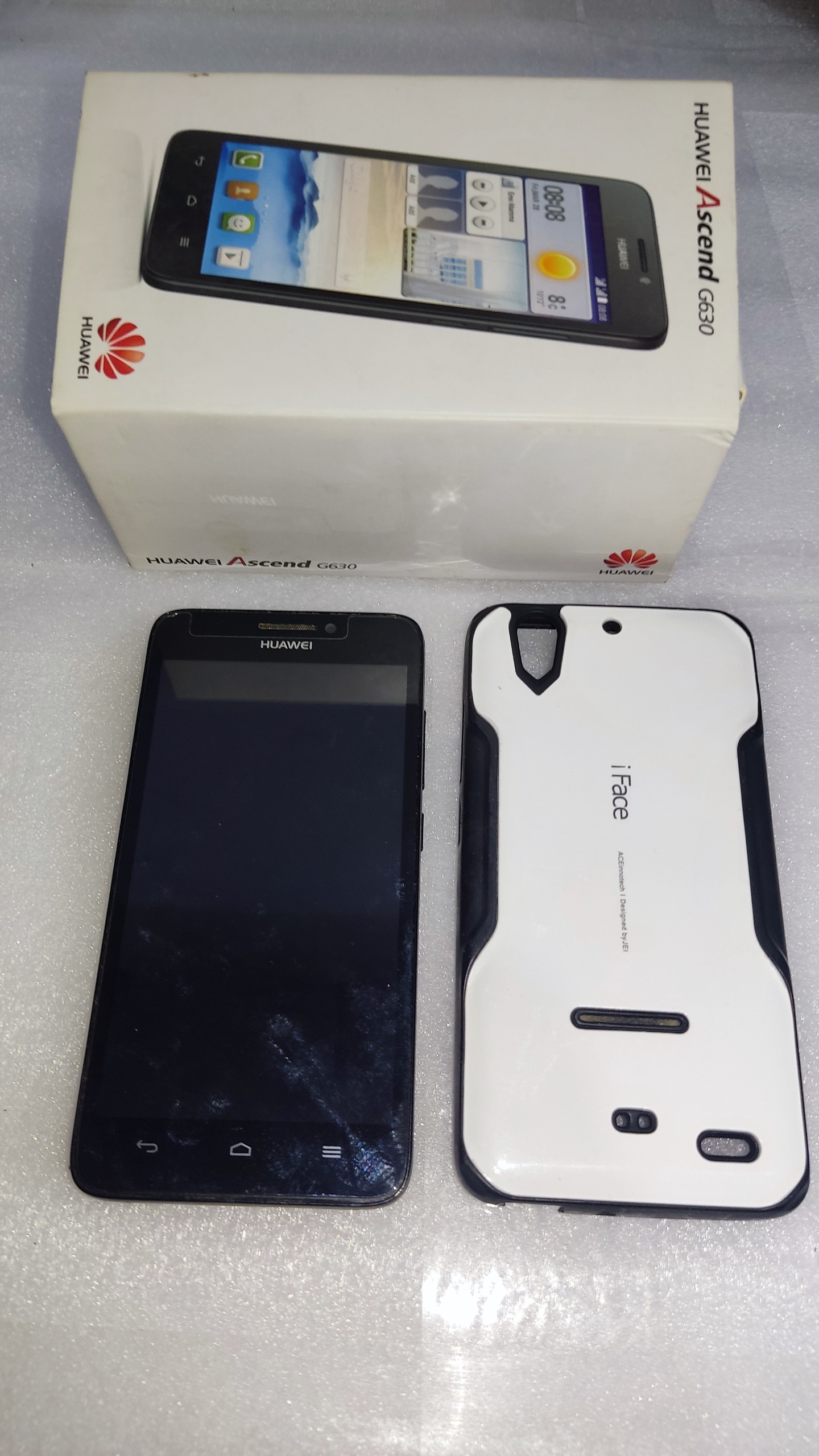 گوشی هوواوی معیوب با کارتن