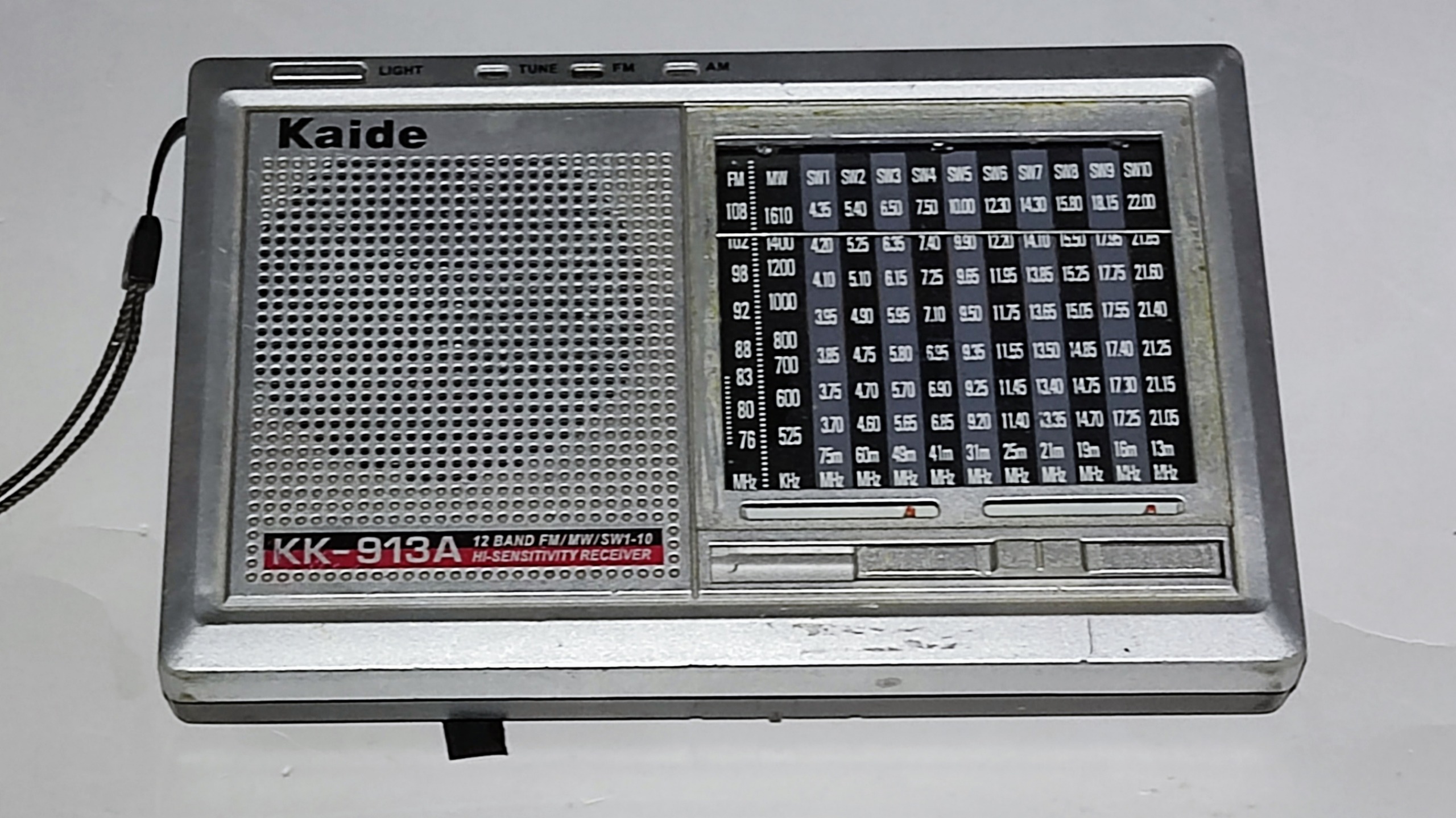 رادیو قدیمی کاید معیوب