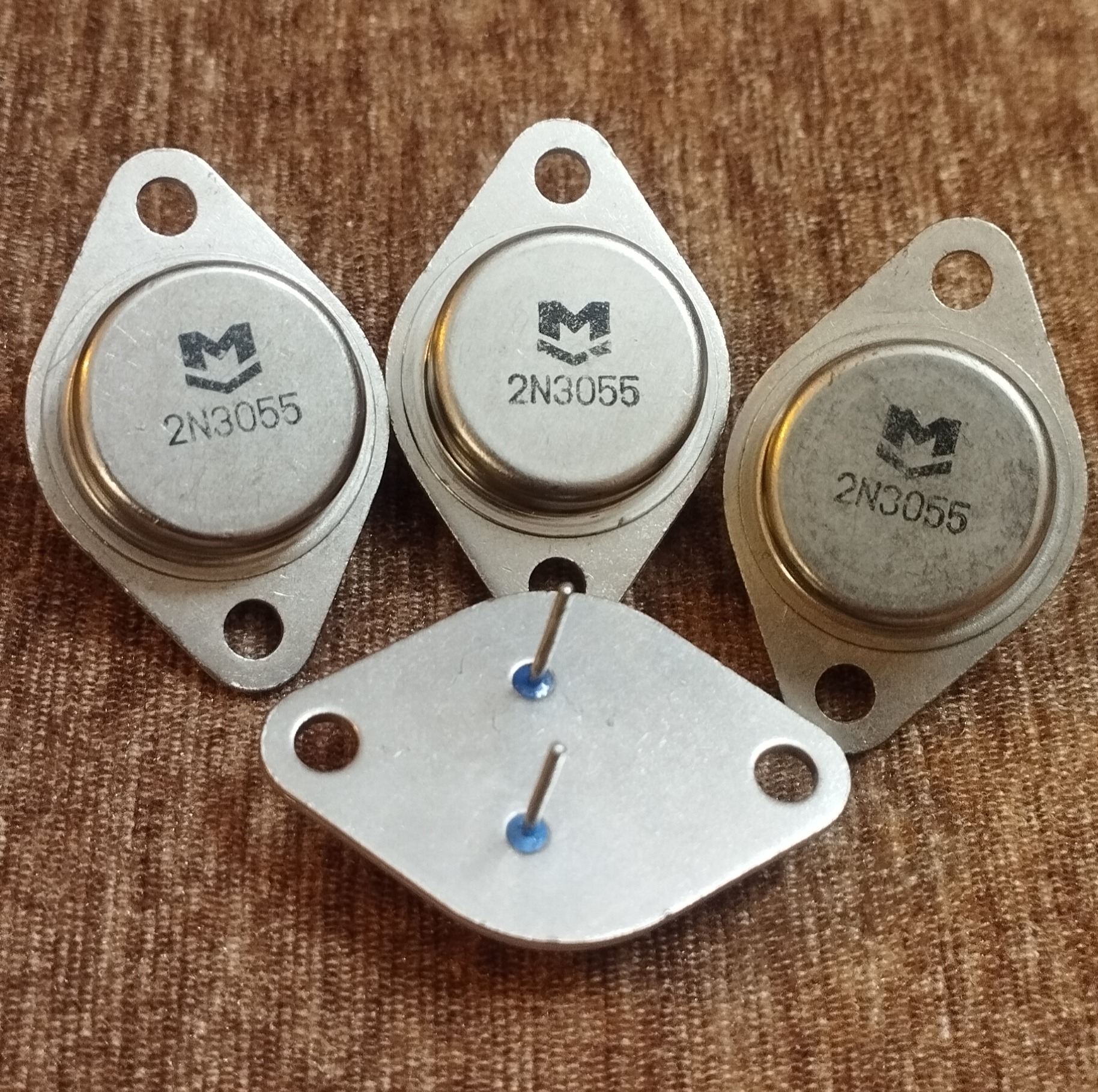 ترانزیستور 2n3055 اورجینال mev