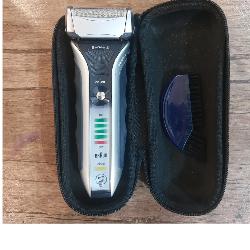 ریش تراش براون سری 5 590cc همراه با شارژر