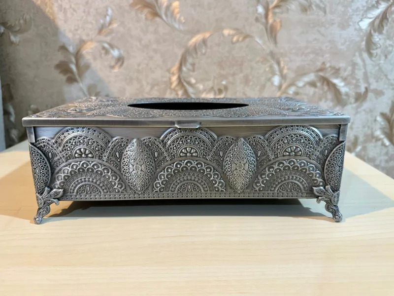 جادستمال کاغذی نقره نما