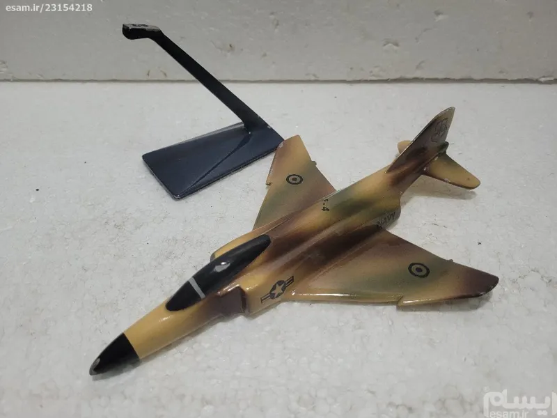 ماکت آلومینیومی هواپیما جنگنده F-4 ردیف 86