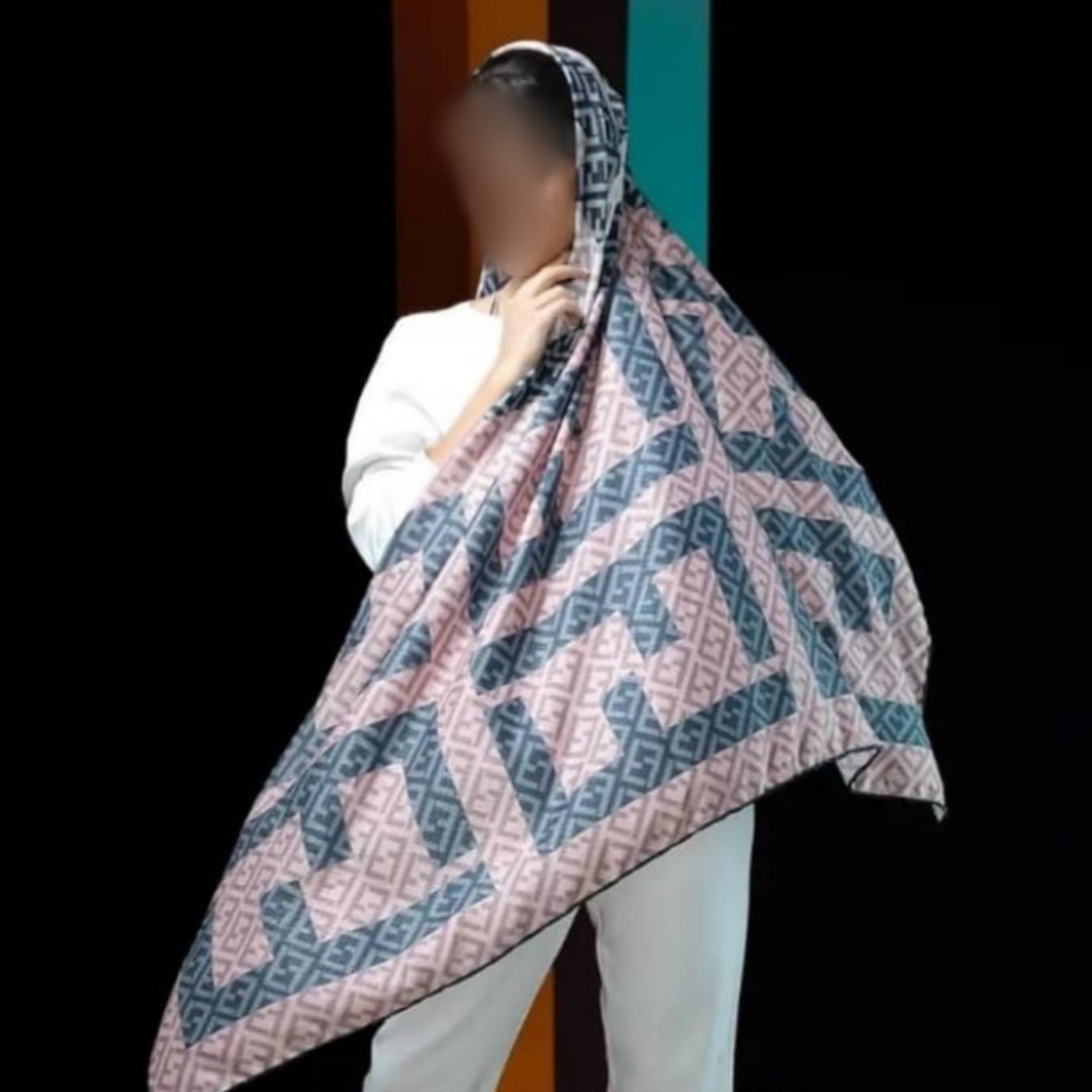روسری نخی طرحدار