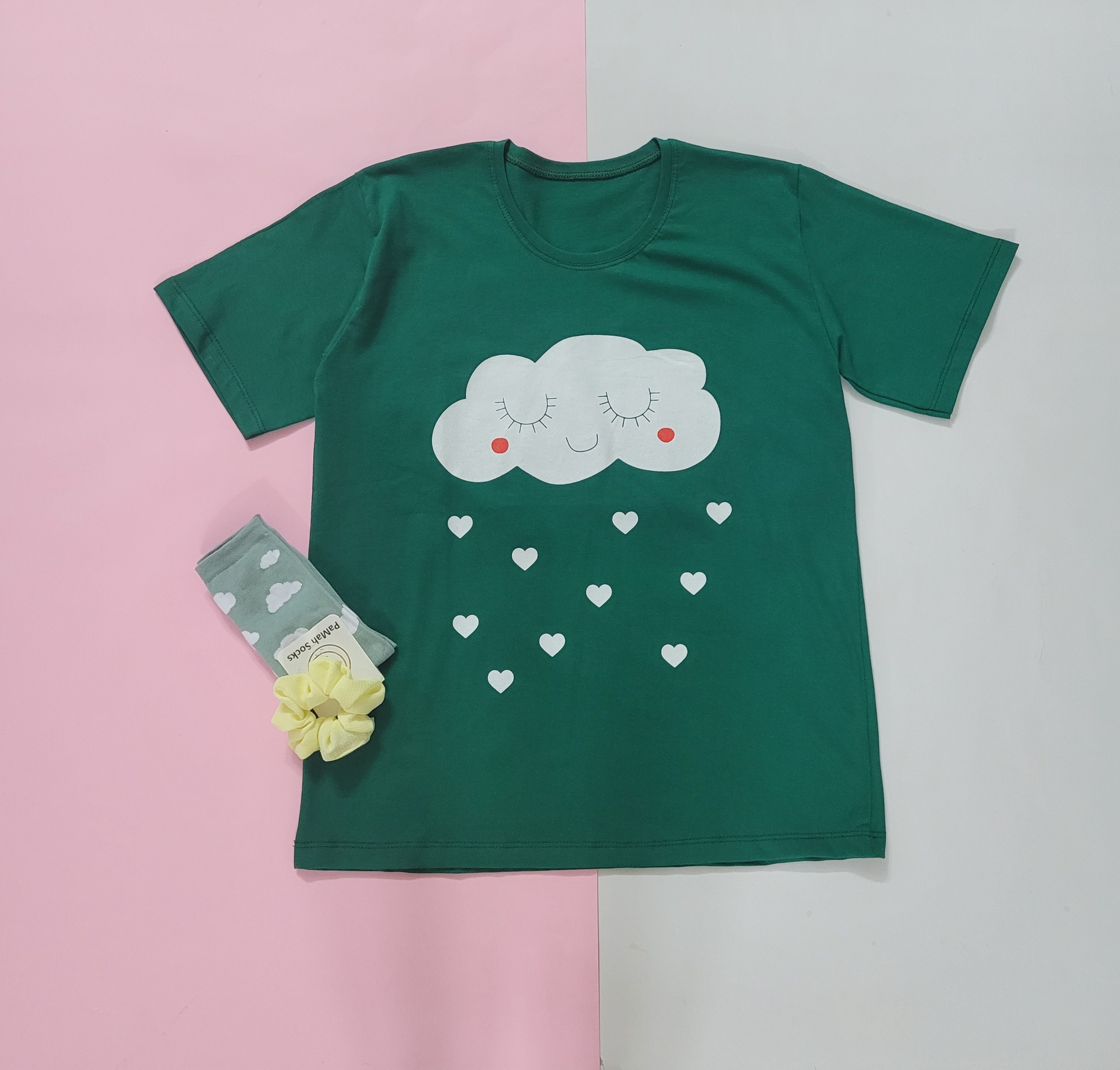  تیشرت ابر به همراه جوراب و اسکرانچی مو